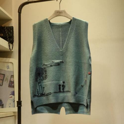 New style V-neck knitted vest for women in autumn and winter