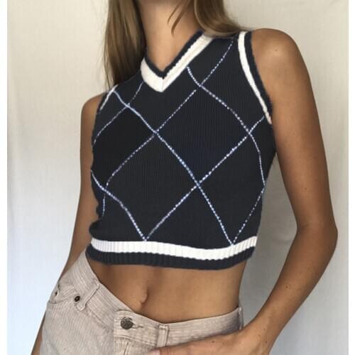 Y2K Knitted Sweater Vest Vintage Argyle Casual Sleeveless Crop Top Cute Women Clothing Red Preppy Style Plaid Tees Streetwear
