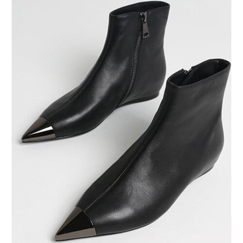 MUMANI 2021 New Woman‘s Ankle Boots Flat with Pointed Toe Genuine Leather Metal Head Zipper Modern Boots Motorcycle Martin Boots