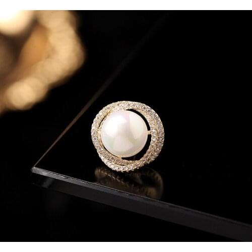 Simple Geometric Pearl Gold Brooch Pin 2021 New Fashion Small Brooches for Women Girl Clothes Collar Pins Cubic Zirconia Broche