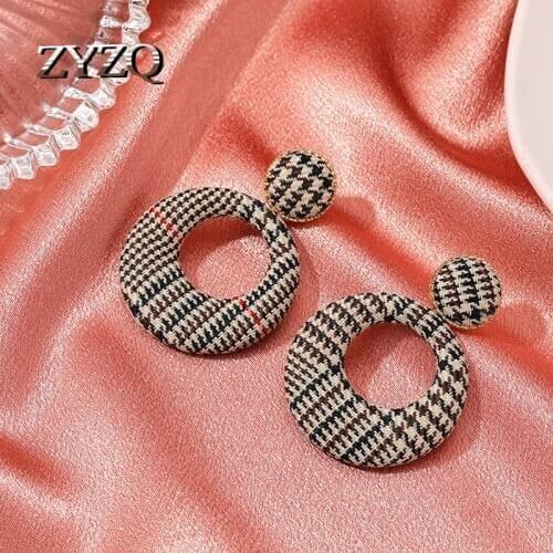 ZYZQ Winter Hot Sale Retro Houndstooth Pattern Earrings For Women Hit Color Hollow Big Circle Earrings Cocktail Party Jewelry