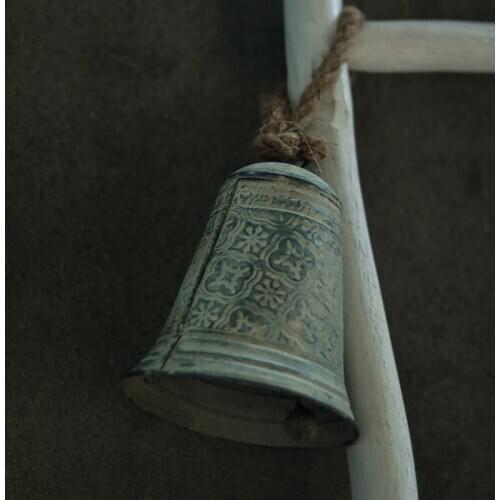 Antique Christmas Bell Iron Ornament Pendant Tree Bell New Year bells Festival Party Gift Retro Church Wedding Home Decor