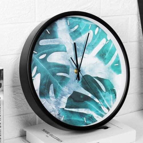 Ins green plant wall clock color cactus clock fashion small fresh living room bar wall clock