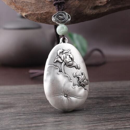 Unisex Vintage Ethnic Necklaces Pendants For Women Carved Necklace Choker Sweater Chain Jewelry