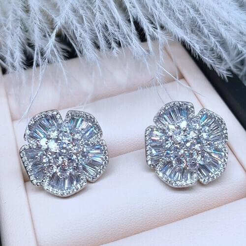 SINZRY jewelry Cut Cubic zirconia solid flower earrings trendy pretty stud earrings fashionable jewelry gift