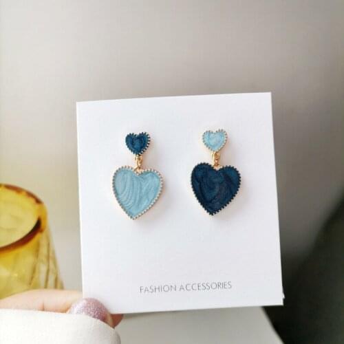 Retro Small Fresh Enamel Blue Heart Shaped Clip Earrings No Hole Contrast Color Asymmetric Cute Heart Clip Earrings No Pierced