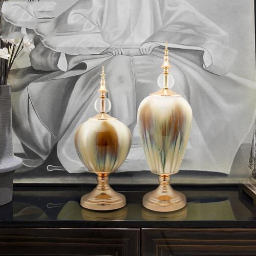 European Wrought Iron Luxury Golden Statues Decoration Home Livingroom Table Figurines Ornaments Cafe Desktop Accessories Art