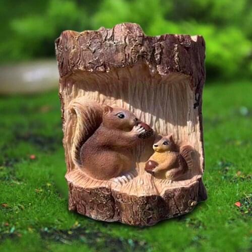 Squirrel Statues Solar Lights Sculpture Garden Patio Ornament Sculpture