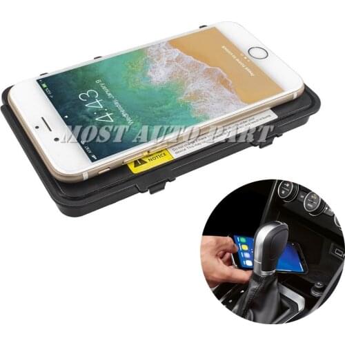 10W Interior Car Wireless Charger Wireless Phone Fast Charging Pad For VW T-ROC 2017-2021 The Phone With QI Wireless Charging