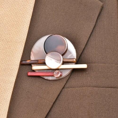 2021 Fashion Brooch Brooch Ladies High-end Geometric Round Multi-layer Stitching Acrylic Clothes with Accessories