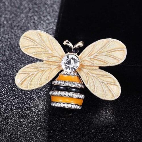 Fashion Yellow Bee Insect Brooch Kids Girls Clothes Accessories Shiny Yellow Enamel Brooches Birthday Gifts Jewelry