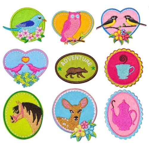 100pcs/lot Round Embroidery Patch Small Animal Bird Bear Deer Horse Teapot Cup Clothing Decoration Iron Heat Transfer Applique