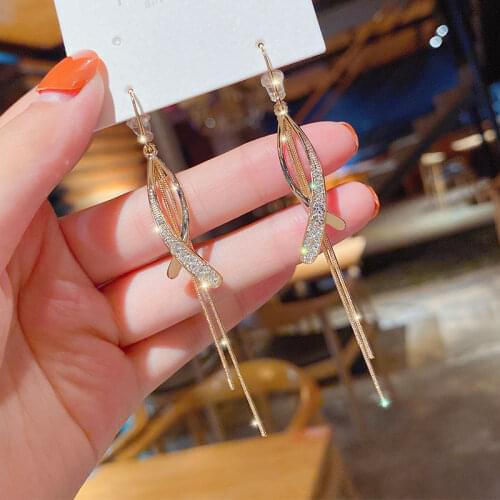 2021 Fashion Long Tassel Metal Pendant Earrings Gold Pendant Womens Earrings Summer Personalized Gift Jewelry Hanging Earrings