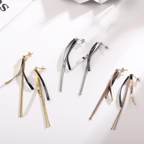 Black embellishments cross Modern Stylish Earring high quality office lady earring Jewelry