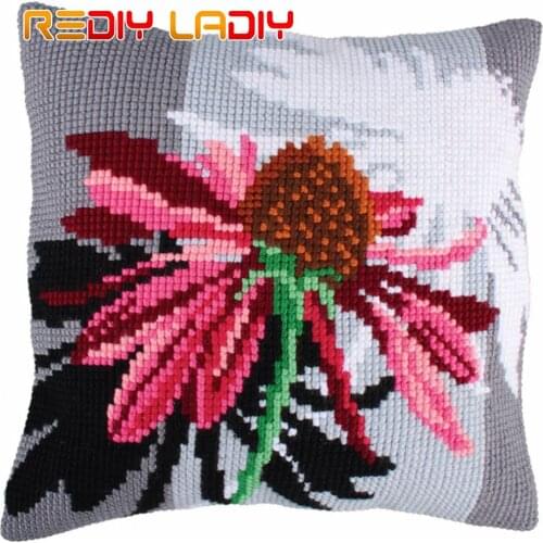 Cross Stitch Cushion Cover Pink Daisy Needlepoint Kits Pre-Printed Canvas Thick Yarn Cross-stitch Pillow Case Arts and Crafts