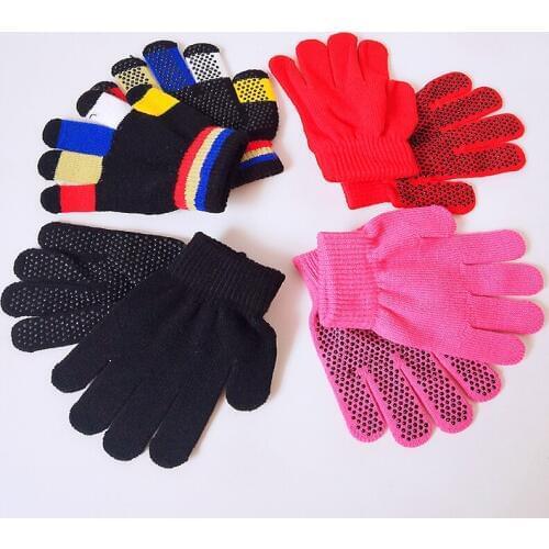 A Pair of High Quality Childrens Equestrian Gloves Comfortable Non-slip Warm Magic Gloves Children Riding Equipment
