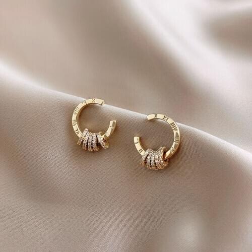 2021 New Classic Gold Roman Alphabet Small Circle Pendant Earrings For Woman Fashion Korean Jewelry Temperament Girls Earrings