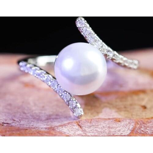 Fashion Elegant White Pearl Rings Wedding Engagement Rings for Women Twist Crystal Ring Luxury Jewelry Accessories L3D108