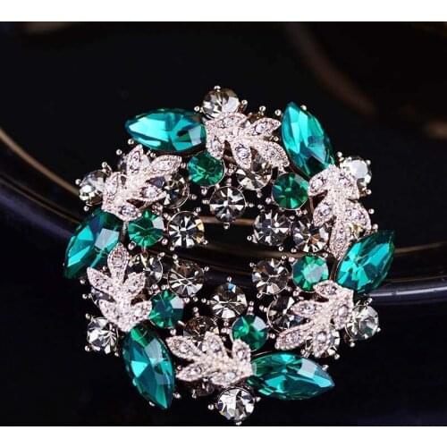 Retro Baroque Mini Garland Brooch Fashion Elegant Small Pin Creative Cute Clothing Corsage Accessories