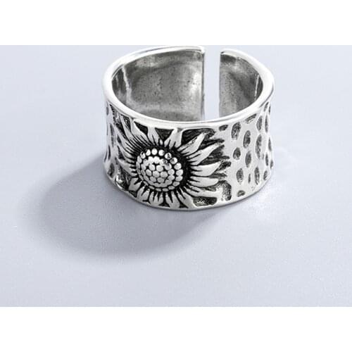 Miuoxion Retro Sun Flower Ring Fashion Creativity Personality Party Jewelry For Men Women Feature Namour Charm Gift All Seasons