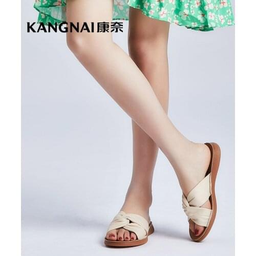 KANGNAI Slippers Women Genuine Cow Leather Pleated Open Toe Outside Slides Casual Flats Ladies Summer Beach Shoes