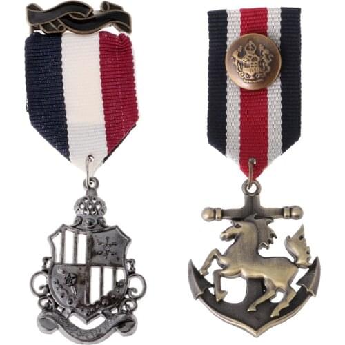 2 Pieces Vintage Steampunk Mens Badge Brooch Pin Metal Medal Costume Party Decor