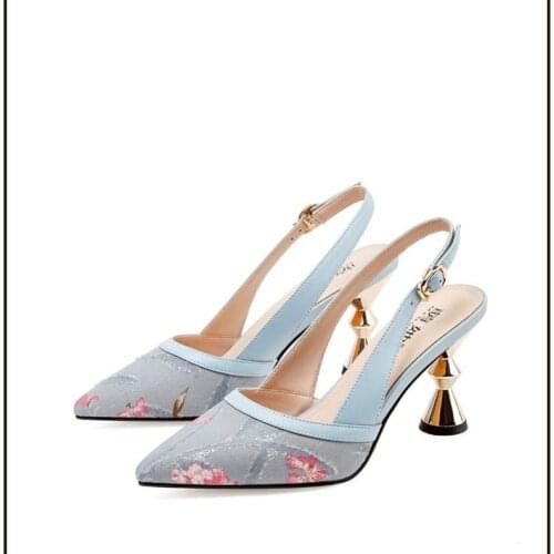 2021 Brand women Pumps luxury Crystal Slingback High heels Summer bride Shoes Comfortable triangle Heeled Party Wedding Shoes