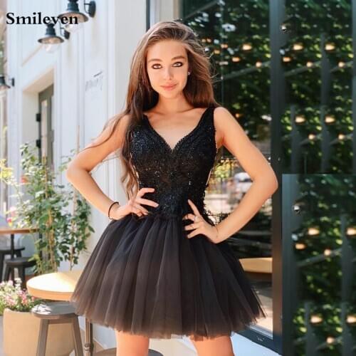 Smileven Puff Black Short Ball Gown Prom Dress Beaded Crystal Evening Party Dress robe de soiree Backless Homecoming Dress