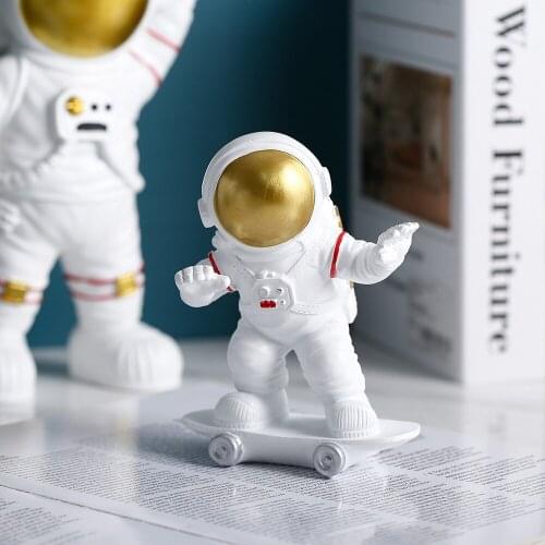 Resin Astronaut Figurines Fashion Spaceman Home Decor Sculpture Decorative Miniatures Cosmonaut Statues Gift For Man & Boyfriend