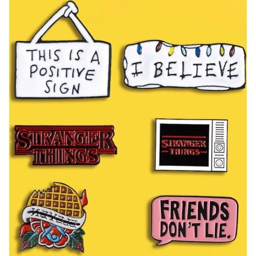 Friends Don't Lie Metal Enamel Brooch Fashion Fun Pink Dialog Badge Pin Creative Trendy Costume Backpack Jewelry Accessories Gif