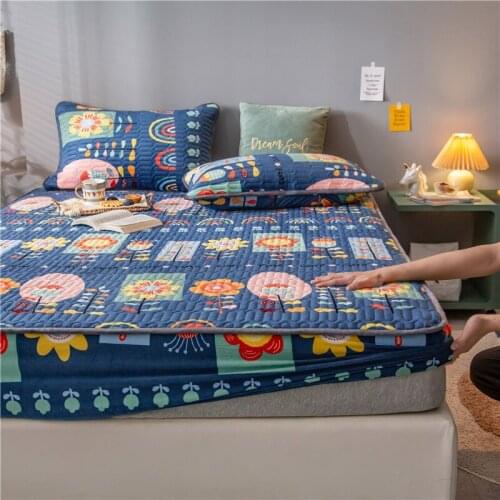 Thicken Velvet Quilted Waterproof Mattress Cover King Queen Size Warm Soft Flannel Pad Protector Cover Not Including Pillowcase