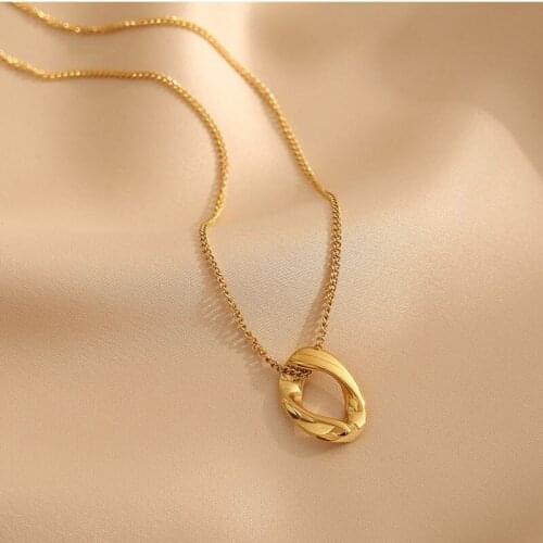 Round Alien Necklace Pendant for Women Charm Stainless Steel Fashion Necklace Temperament Collar Collares Jewelry Not Fade