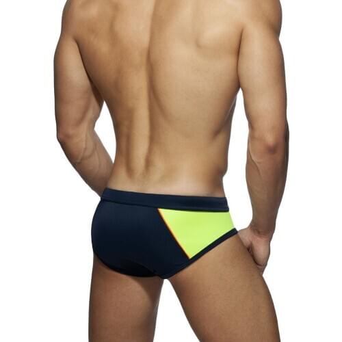 Color Matching Swimwear Men Simple Fashion Triangle Mens Swimwear Sexy Nylon Close Men Swimwears New Mens Swimsuit For Bathing