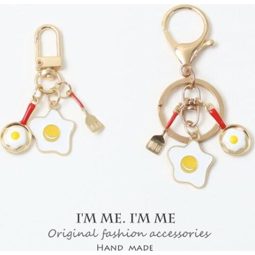 Creative Toy Imitated Food Fried Egg Keychain Gold Plated Metal Key Chains Ring Car Bag Pendent Charm Women Airpods D655