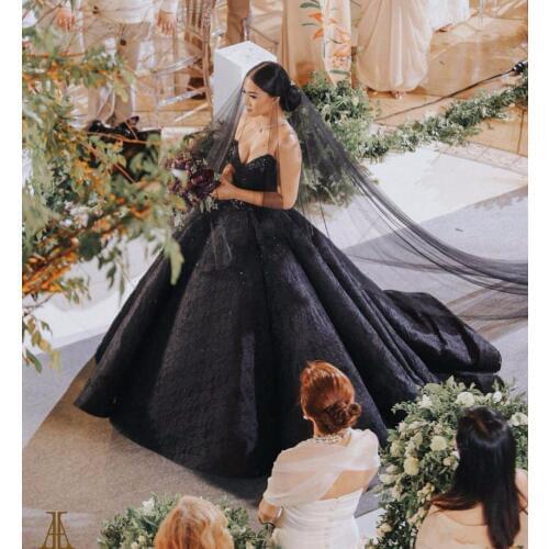 Stunning Bohemian Black Wedding Dresses Sexy Sweetheart Beaded Lace Ball Gown Bridal Dress Sequins Noble Country Wedding gown