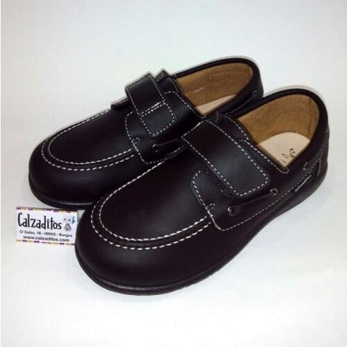 Loafers with velcro skin washable in chocolate brown, of Titanites