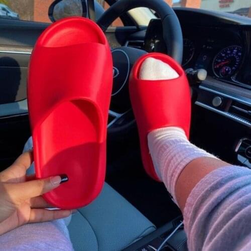 2021 New Women Comfortable Soft Slippers Non-slip Web Celebrity Outdoor Flat EVA Thick Sole Slides Shoes for Women