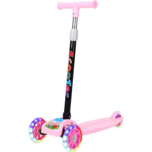 Childrens Folding Scooter Height Adjustable 2-8 Years Old Single Board Three-wheeled Flashing Non-slip Grips and Pedals SJ