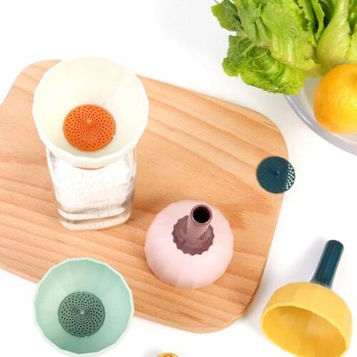 Creative Silicone Foldable Funnel Kitchen Household Multifunctional Mini Liquid Dispensing Filter Separator Funnel Portable