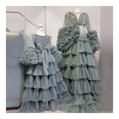 New In Real Image Mother And Daughter Tulle Dresses For Photo Shoot Long Sleeves Ruffles Tiered Mom And Me Dressing Gown