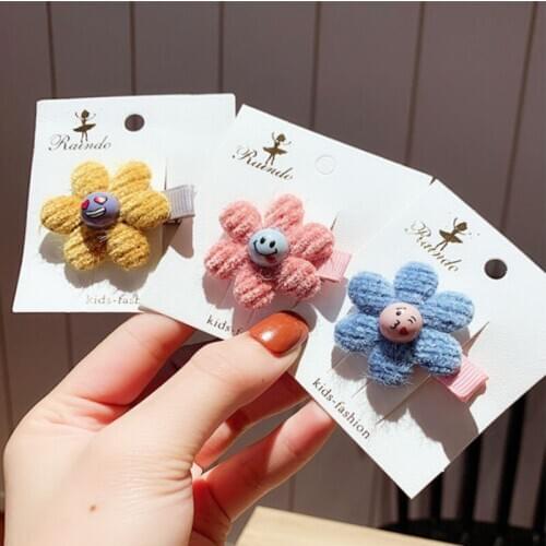 2Pcs / Set2020 Korean Plush Hair Clip Cute Five Petal Flower Baby Hair Clip Hair Accessories