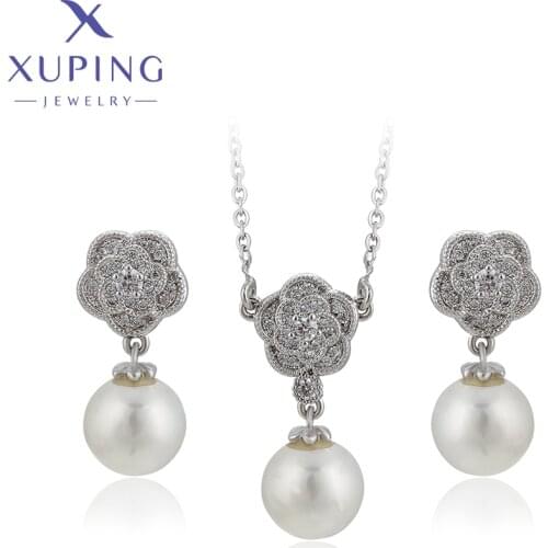 Xuping Jewelry Fashion New Arrival Flower Shaped Imitation Pearl Jewelry Sets for Women Family Anniversary Party Gift 60084