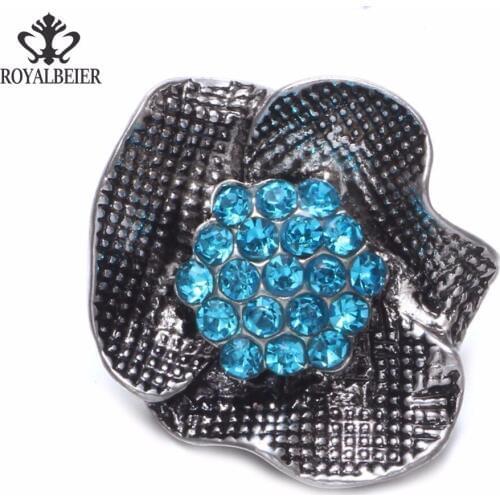 2017 Blue Rhinestone Flower Shape Metal Charms 18mm Snap Button Jewelry For 20mm Snaps Bracelet Snap Jewelry KZ0777