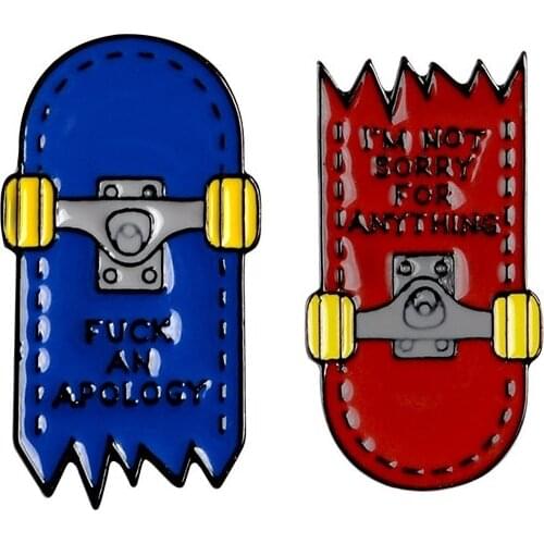 Broken Skateboard Metal Enamel Brooch Red Blue Stitching Skateboard Badge Pin Fun Trendy Best Friends Costume Jewelry Gift