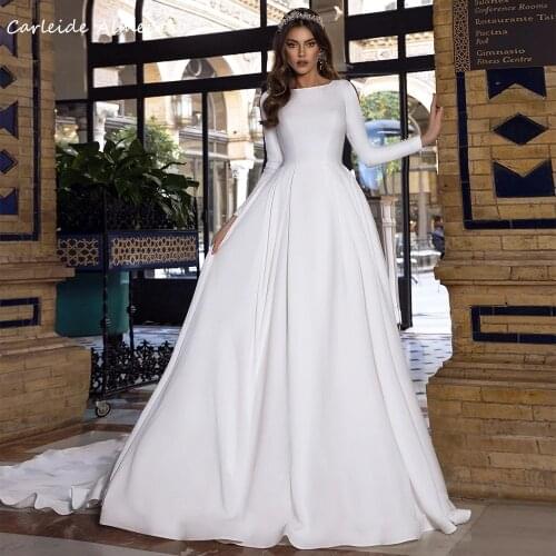 Scoop Neck A Line Satin Muslim Wedding Dresses Elegant Chic Long Sleeve Bride Dress Chapel Train Bridal Gown Plus Size