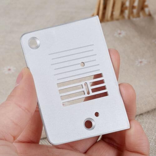 1pc Domestic Sewing Machine Needle Plate Metal Foot Part V620033 fits for Singer Model 1105-1408 Prelude 1408 1409 Promise 1507