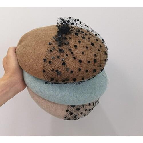 Winter Lace Dot Net Yarn Berets Fashion Beret Hats For Women Wool Beanie Hat Travel French Elegant Windproof Boina Lolita Beret