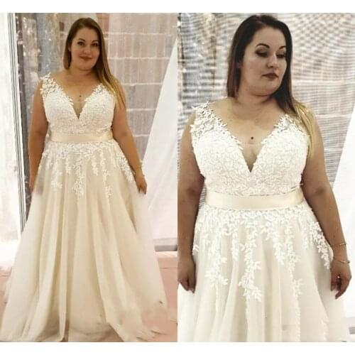GY Custom Made V-Neck Sleeveless A-Line Bridal Gowns Lace Appliques Gorgeous For Large Size Brides Tank Wedding Dress