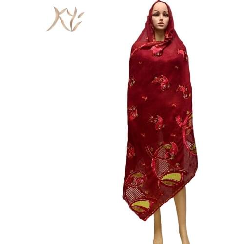 2021 Muslim Fashion Lady Scarf Big Size Embroidery Patch Dubai Scarf 100% Cotton Hollowed Out African Womens Shawl For Prayer