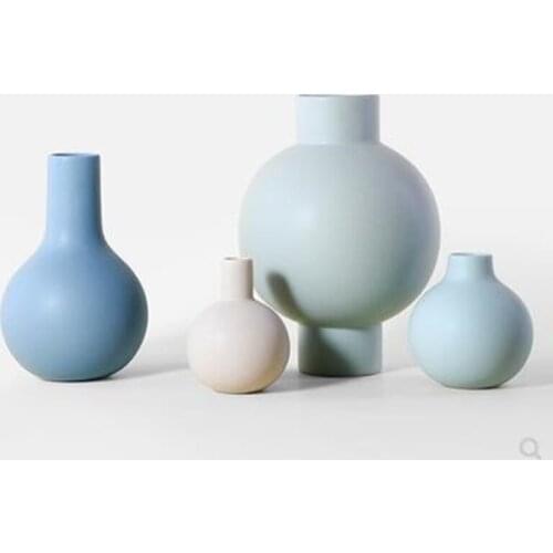 Nordic style ceramic vase, flower arrangement in living room, creative dining table, home office, desktop decoration